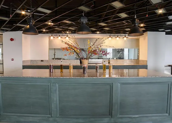 Boutique hotel only: Avari Xpress Gulberg