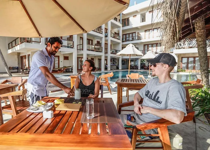 Sapphire Seas Beachfront Hotel
