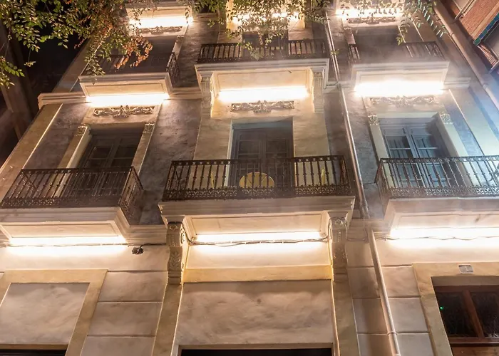 Hotel cerca del colegio: Balmis Plaza Apartments