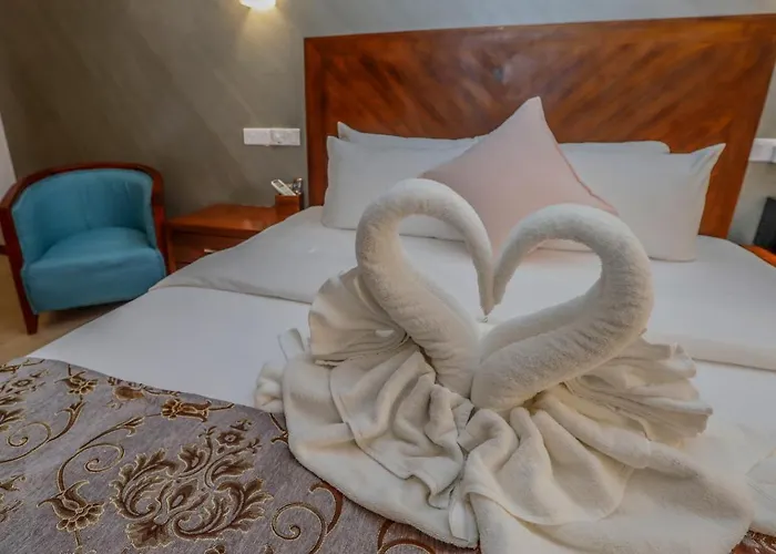 Sapphire Seas Beachfront Hotel