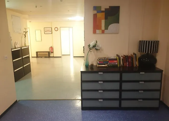 Thomas Rooms