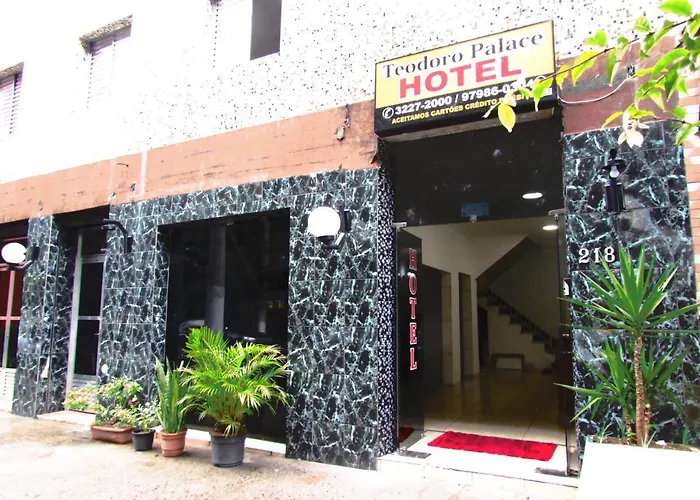 Teodoro Palace Hotel a 5 minutos do Brás e Bom Retiro