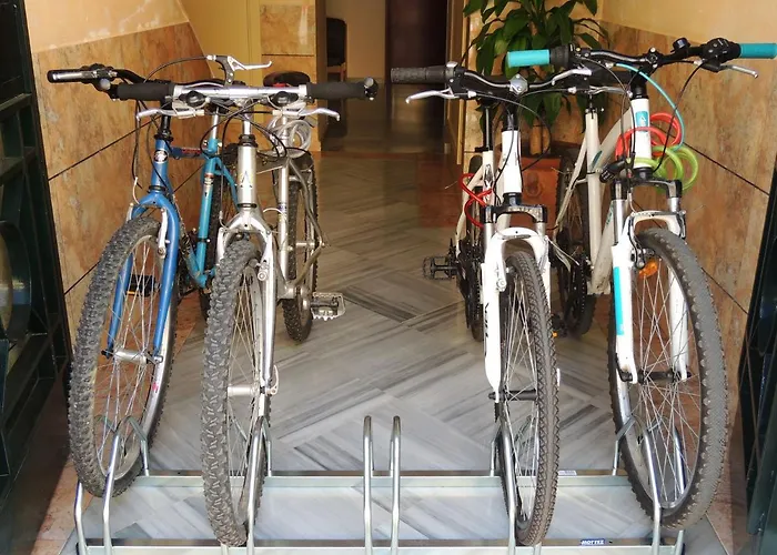 Hotel cerca del colegio: Balcón del Romeral